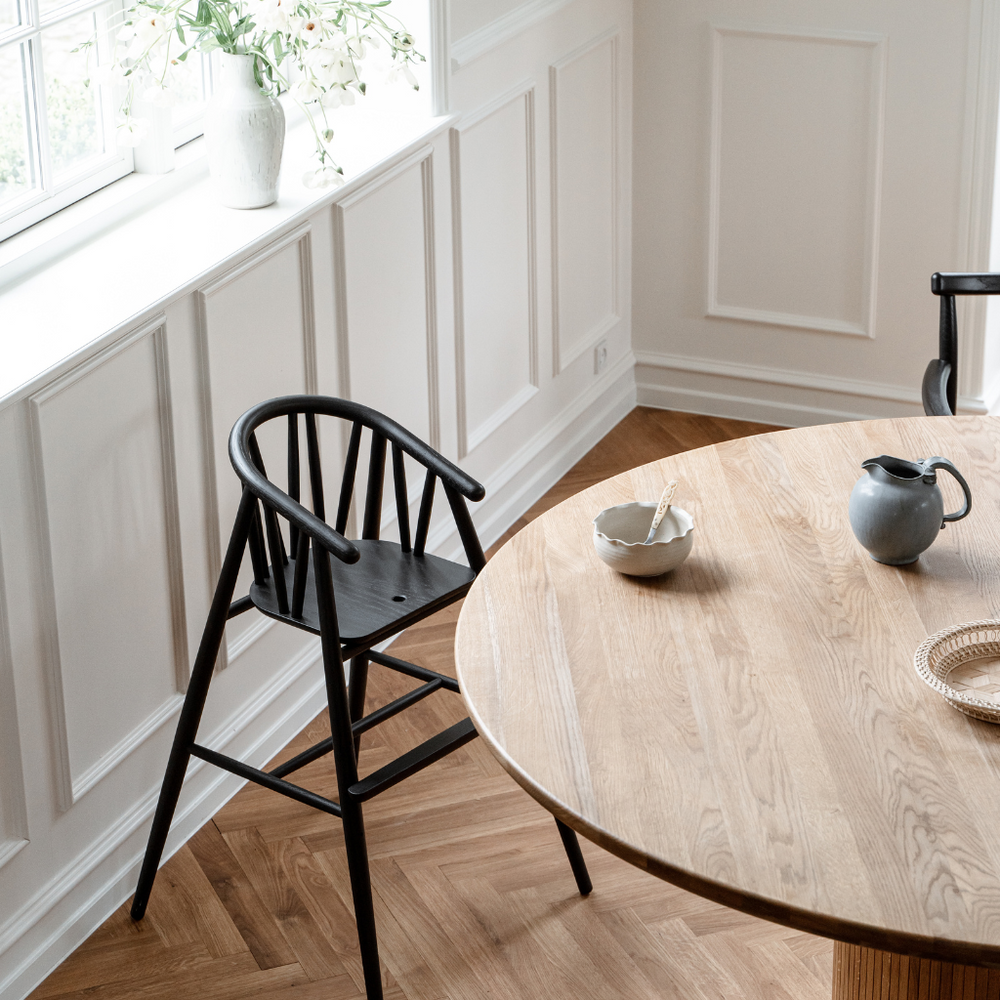 Saga High Chair - Black