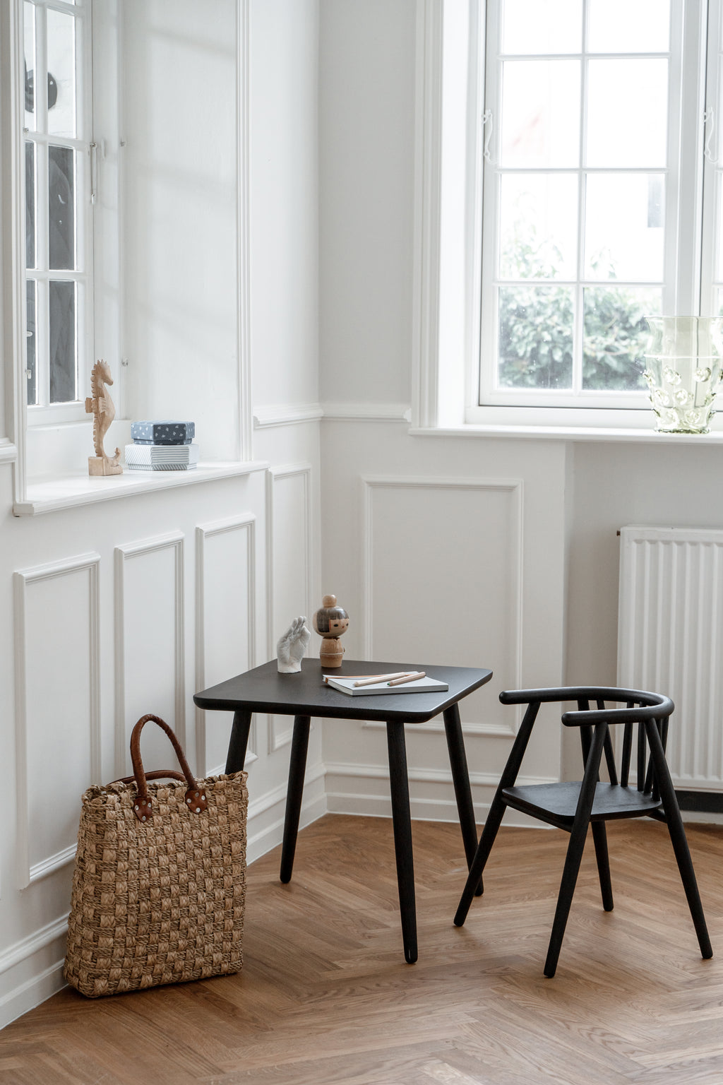 Asta Table - Black